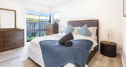 Modern 3B house, pet friendly close nature reserve