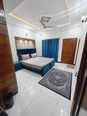 2 bedrooms, iron/ironing board, WiFi, bed sheets - Welcome Lodges... Cozy 2-bedroom lodge with WiFi and AC in delightful Islamabad (Islamabad)