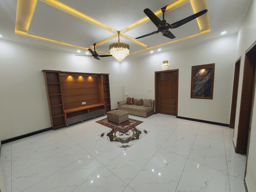 Welcome Lodges... Cozy 2-bedroom lodge with WiFi and AC in delightful Islamabad