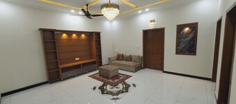 Welcome Lodges... Cozy 2-bedroom lodge with WiFi and AC in delightful Islamabad