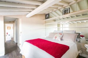 3 chambres, fer et planche à repasser, Wi-Fi, draps fournis