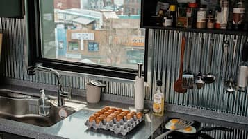 Free daily self-serve breakfast