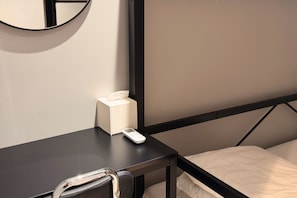Economy Twin Beds Room | Rideaux d’obscurcissement, système d’insonorisation