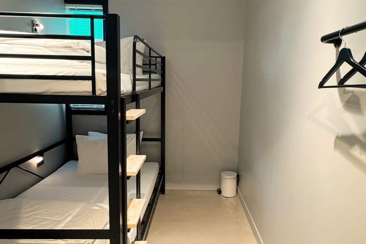 Economy Twin Beds Room | Rideaux d’obscurcissement, système d’insonorisation