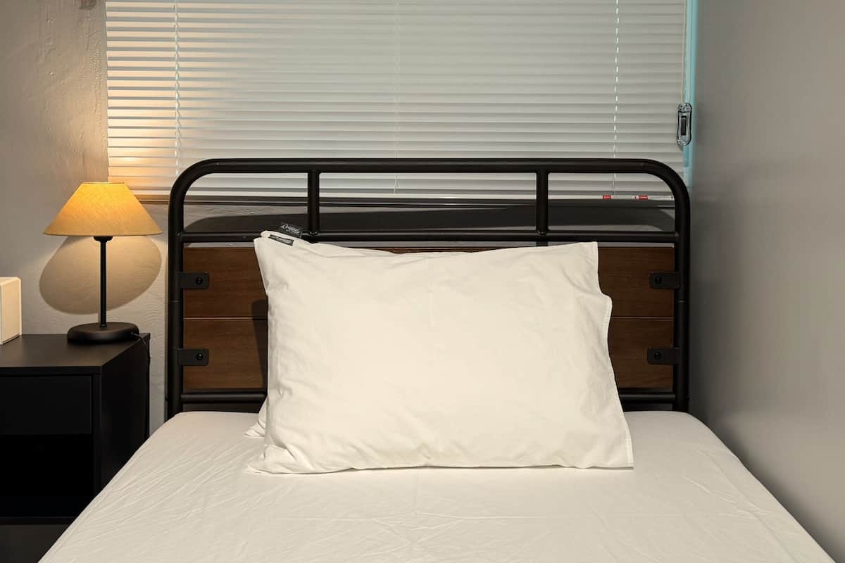 Single Room | Rideaux d’obscurcissement, système d’insonorisation