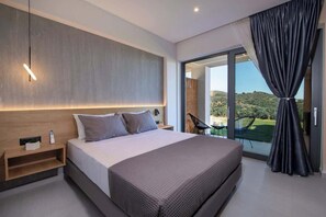 3 habitaciones, tabla de planchar con plancha y cuna de viaje 