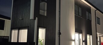 5 bedroom house at the heart of Auckland airport
