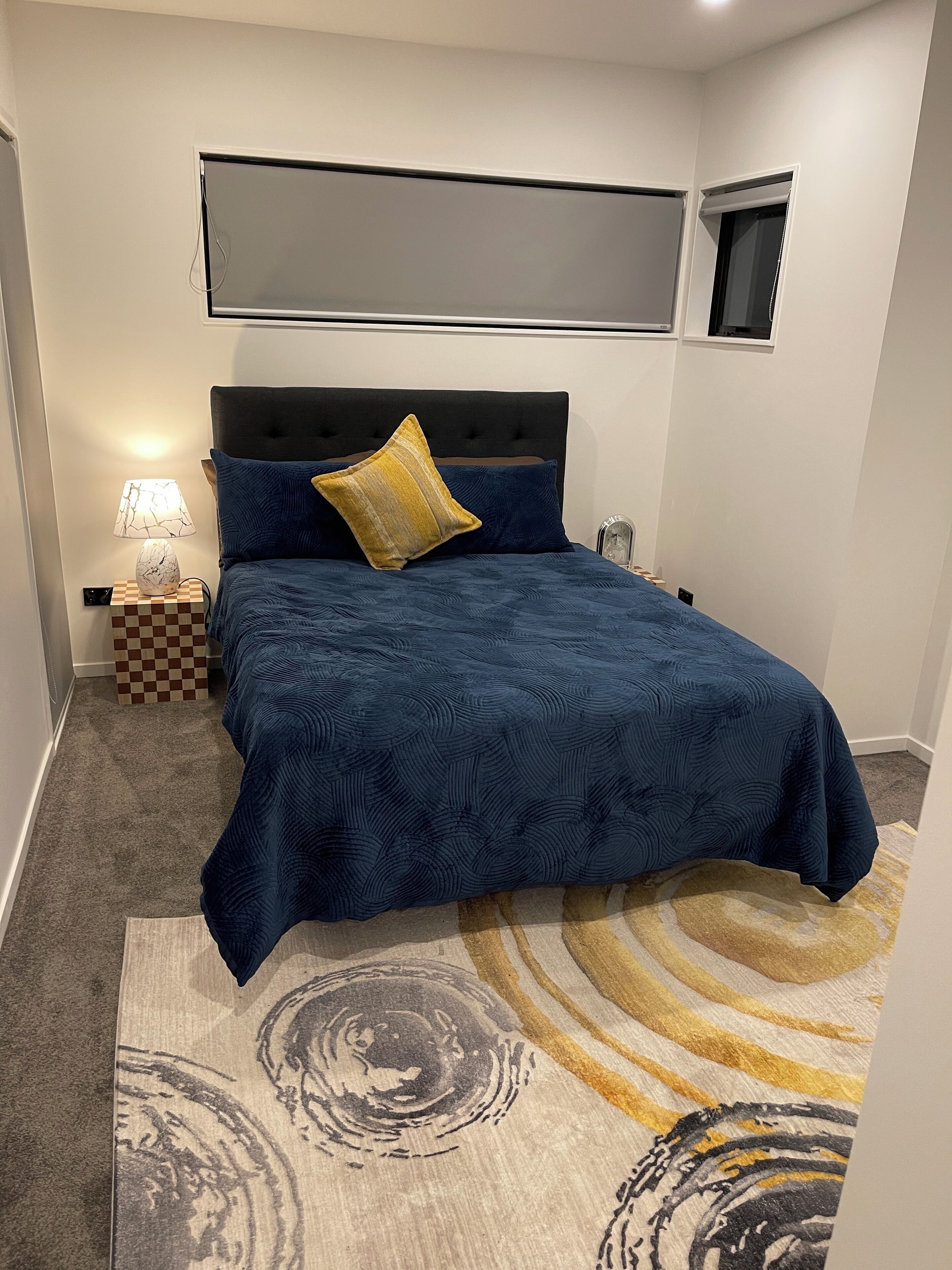 5 bedrooms, WiFi, bed sheets