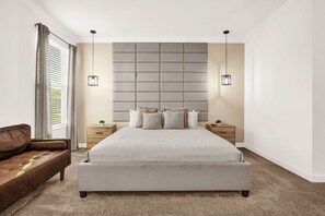 6 slaapkamers, een strijkplank/strijkijzer, reisbedje, wifi