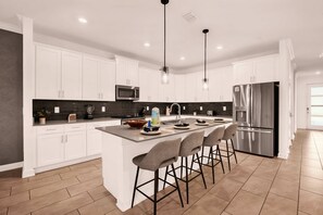 Fridge, microwave, oven, stovetop - Resort-Style 6BR Villa  Private Pool & Game Room (Kissimmee)