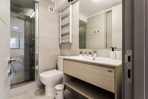 Shower, hair dryer, towels - Ideal Families! Apartment with Pool in Providencia (Providencia)