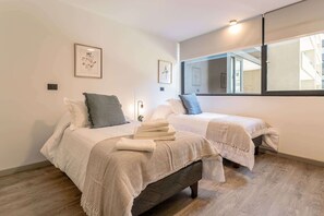 2 bedrooms, desk, iron/ironing board, WiFi