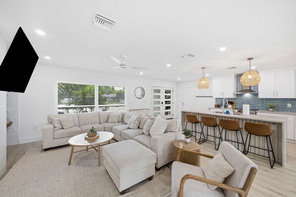 Smart TV, fireplace, offices