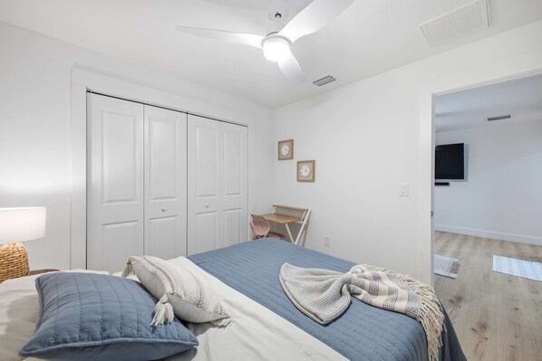 4 bedrooms, iron/ironing board, travel crib, WiFi (free)