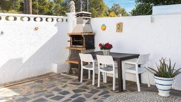 Villa, 3 Bedrooms, Terrace | Outdoor dining