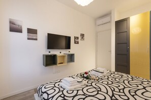 1 chambre, fer et planche à repasser, Wi-Fi, literie fournie