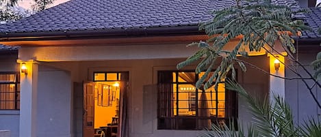 Villa, 2 Bedrooms | Lanai