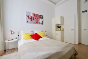 Classic Studio, Non Smoking, Private Bathroom | Desk, iron/ironing board, free WiFi - St King 11. Studio Apartments (Budapest)