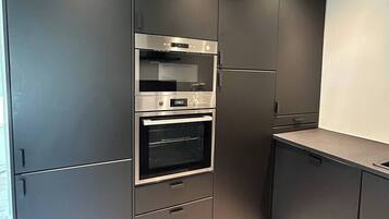 Nhà, 5 phòng ngủ, hút thuốc, hồ bơi riêng | Bếp riêng