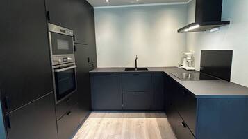 House, 5 Bedrooms, Smoking, Private Pool | Interior