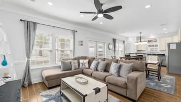 Maison, animaux de compagnie acceptés | Coin séjour