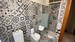 Apartment, 2 Bedrooms | Bathroom - Elegant Three Room Apartment in Porto Torres (Porto Torres)