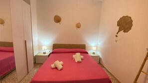 Apartment, 2 Bedrooms | 2 bedrooms - Elegant Three Room Apartment in Porto Torres (Porto Torres)