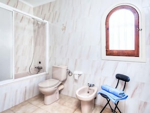 Villa, 5 Bedrooms, Terrace | Bathroom - Global Villa Mar - By Global Rental Holidays 5144 (Mont-roig del Camp)