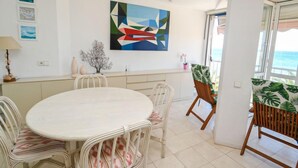 House, 4 Bedrooms, Terrace | Dining - Global Bello Horizonte 5141 (Salou)