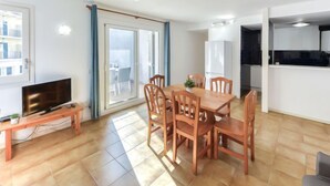 Hus, 3 soverom, terrasse | Spiseområde