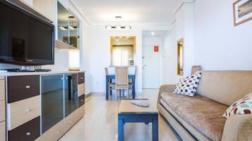 House, 3 Bedrooms, Terrace | Living area