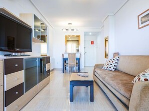 House, 3 Bedrooms, Terrace | Living area