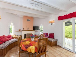 Hus, 4 soverom, terrasse | Spiseområde