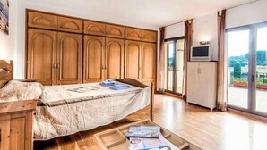 House, 4 Bedrooms, Terrace - Global Origami - By Global Rental Holidays 5156 (Calonge)