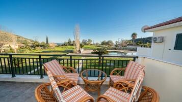 Superior Apartment, Courtyard View | Garden view