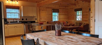 New Cabin,Be the First to Book! Private and Peaceful, 140 Acres, River trails!