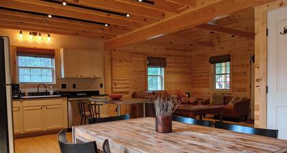 New Cabin,Be the First to Book! Private and Peaceful, 140 Acres, River trails!