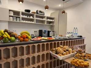 Daily continental breakfast for a fee - La Caleta Qe Hotels (Cádiz)