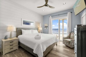 6 bedrooms, iron/ironing board, WiFi, bed sheets
