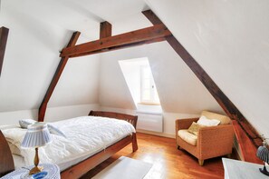 3 室のベッドルーム、WiFi