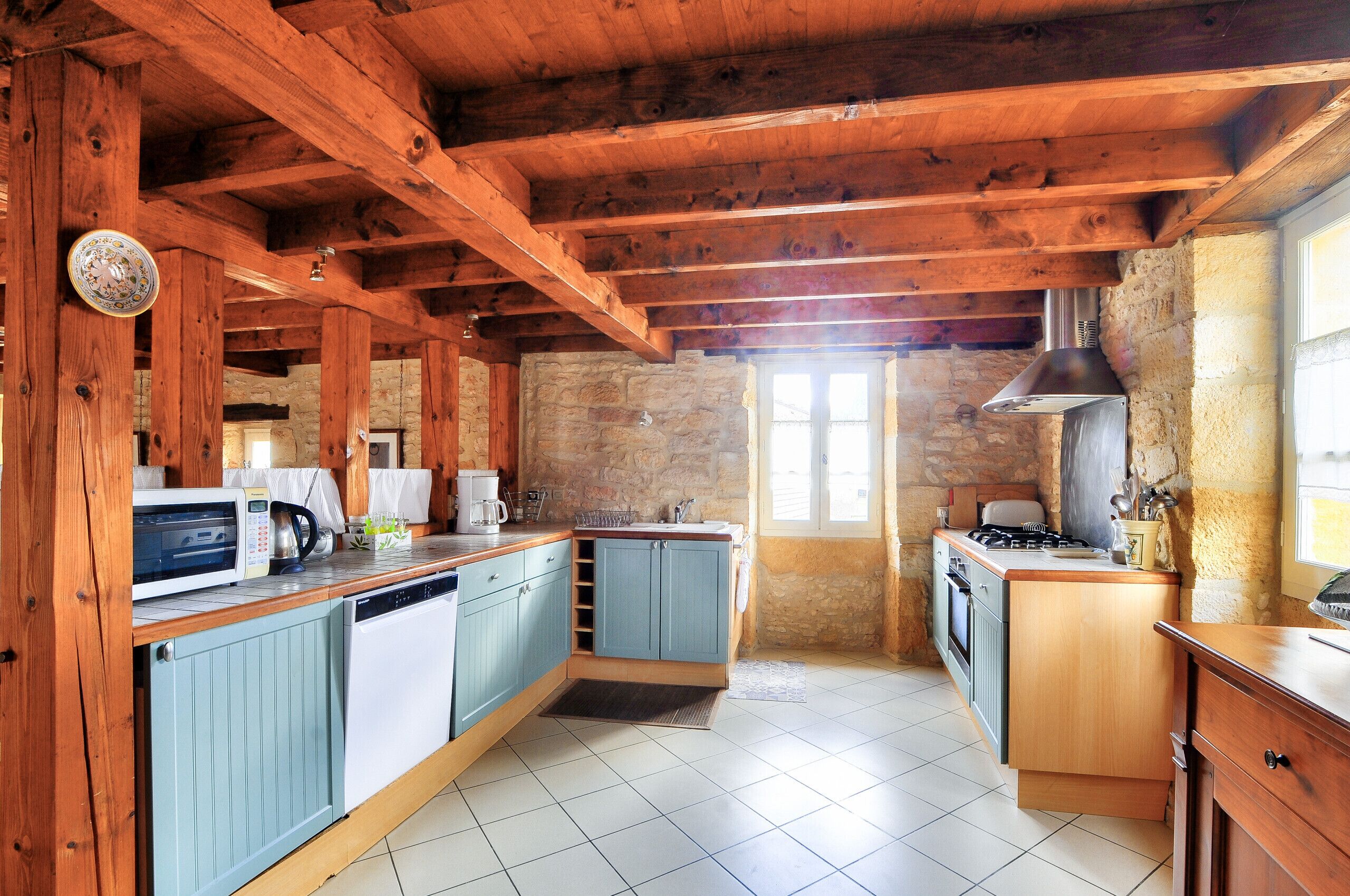 Réfrigérateur, micro-ondes, four, lave-vaisselle