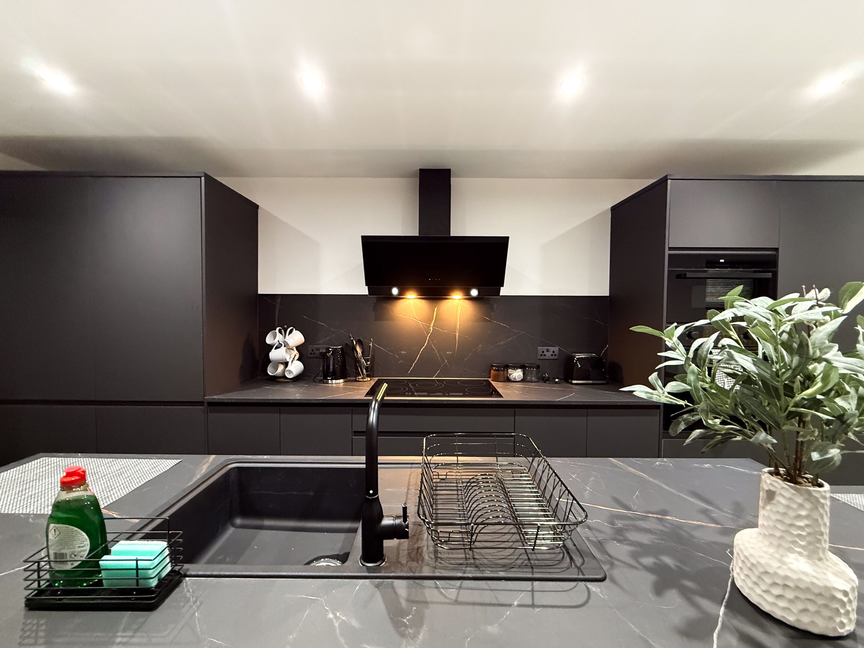 Luxe huis, en-suite badkamer (Santi House) | Gemeenschappelijke keuken