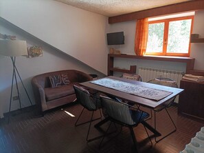 Dining - The Attic at the Parasol (Roccaraso)