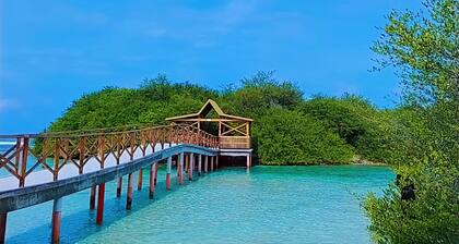 3-bedroom house in charming Thulusdhoo with WiFi, AC