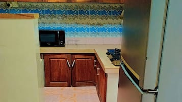 Microwave, stovetop