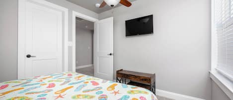 4 chambres, fer et planche à repasser, Wi-Fi, draps fournis