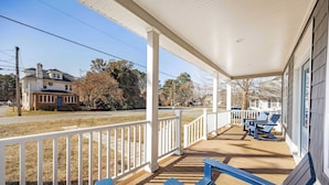 Unclassified image, 3 of 39, button - 4BR house - West OC, Harbor /Assateague- sleeps 9 (Ocean City)
