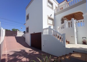 Exterior - VILLA WITH POOL AND GYM 4KM FROM IBIZA TOWN (Can Ramón)