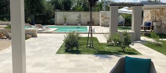 Villa Leone holiday house with pool