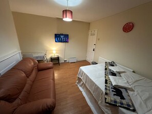 1 bedroom, desk, iron/ironing board, free WiFi